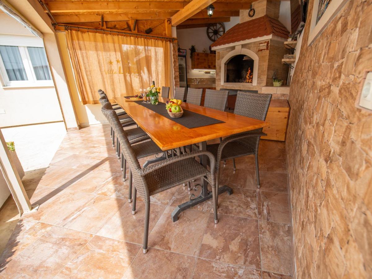 Beautiful Holiday Home "Villa Luka" Kaštel Štafilić Exteriér fotografie