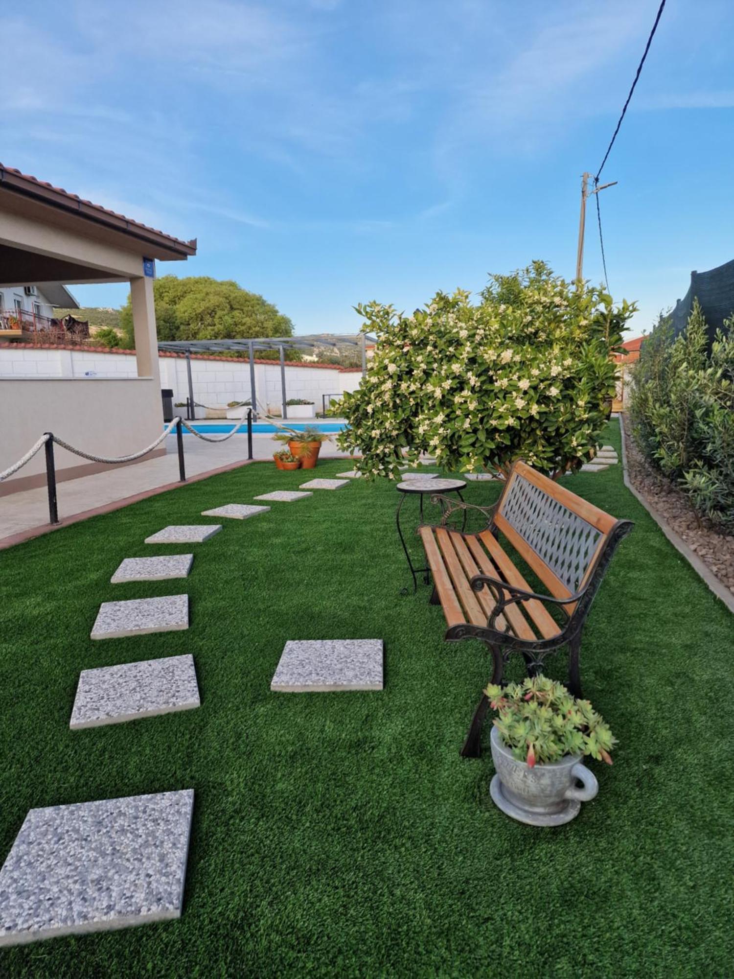 Beautiful Holiday Home "Villa Luka" Kaštel Štafilić Exteriér fotografie