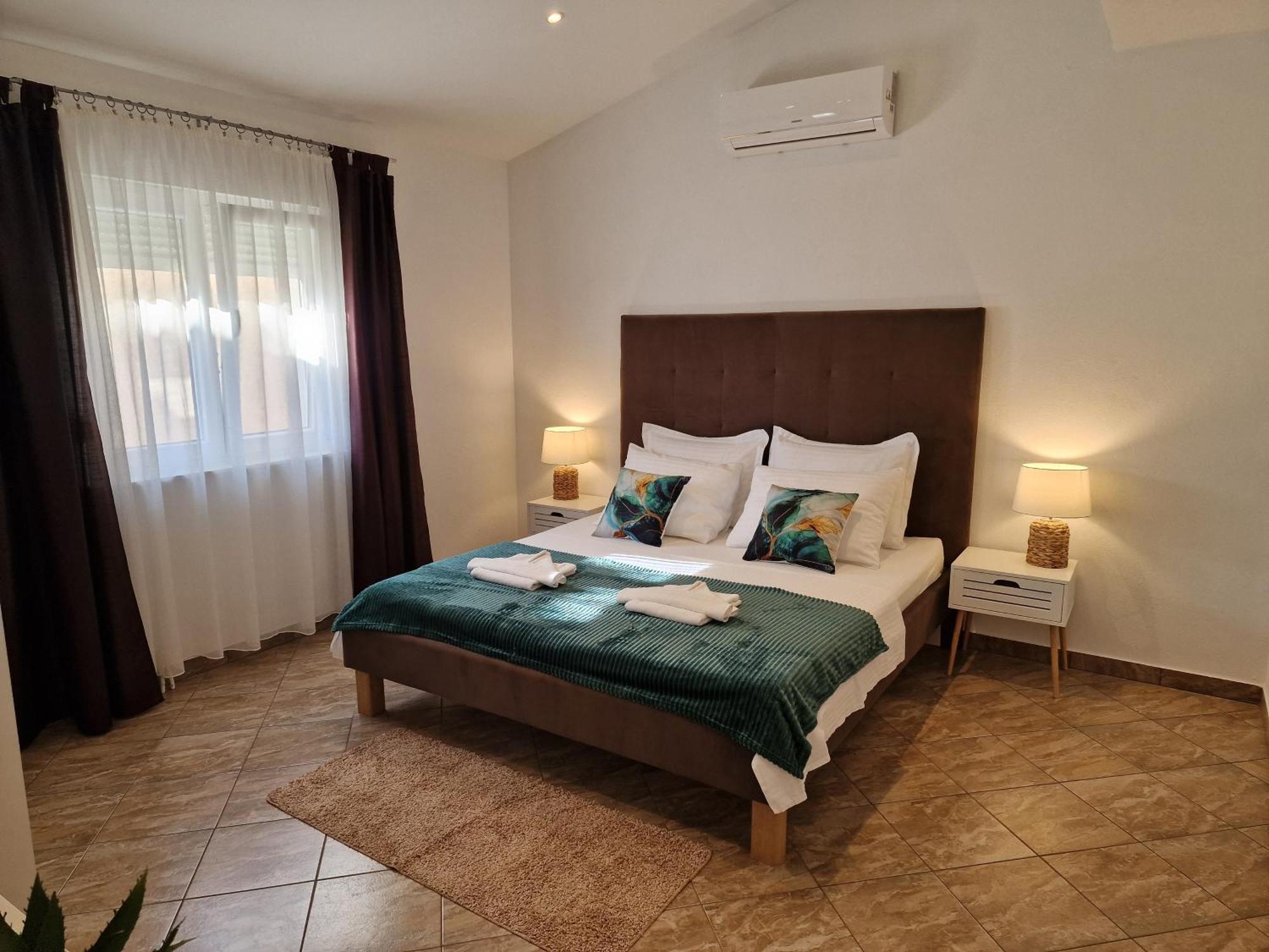 Beautiful Holiday Home "Villa Luka" Kaštel Štafilić Exteriér fotografie